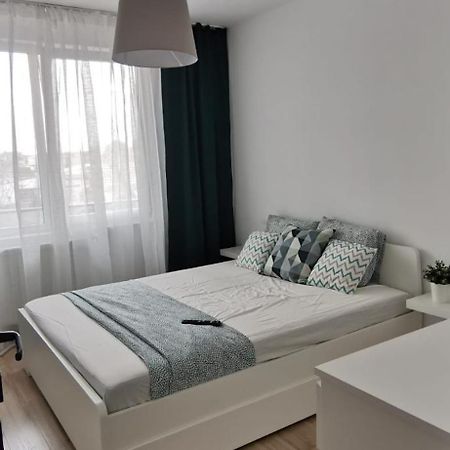 Cellini Apartment Букурещ Екстериор снимка