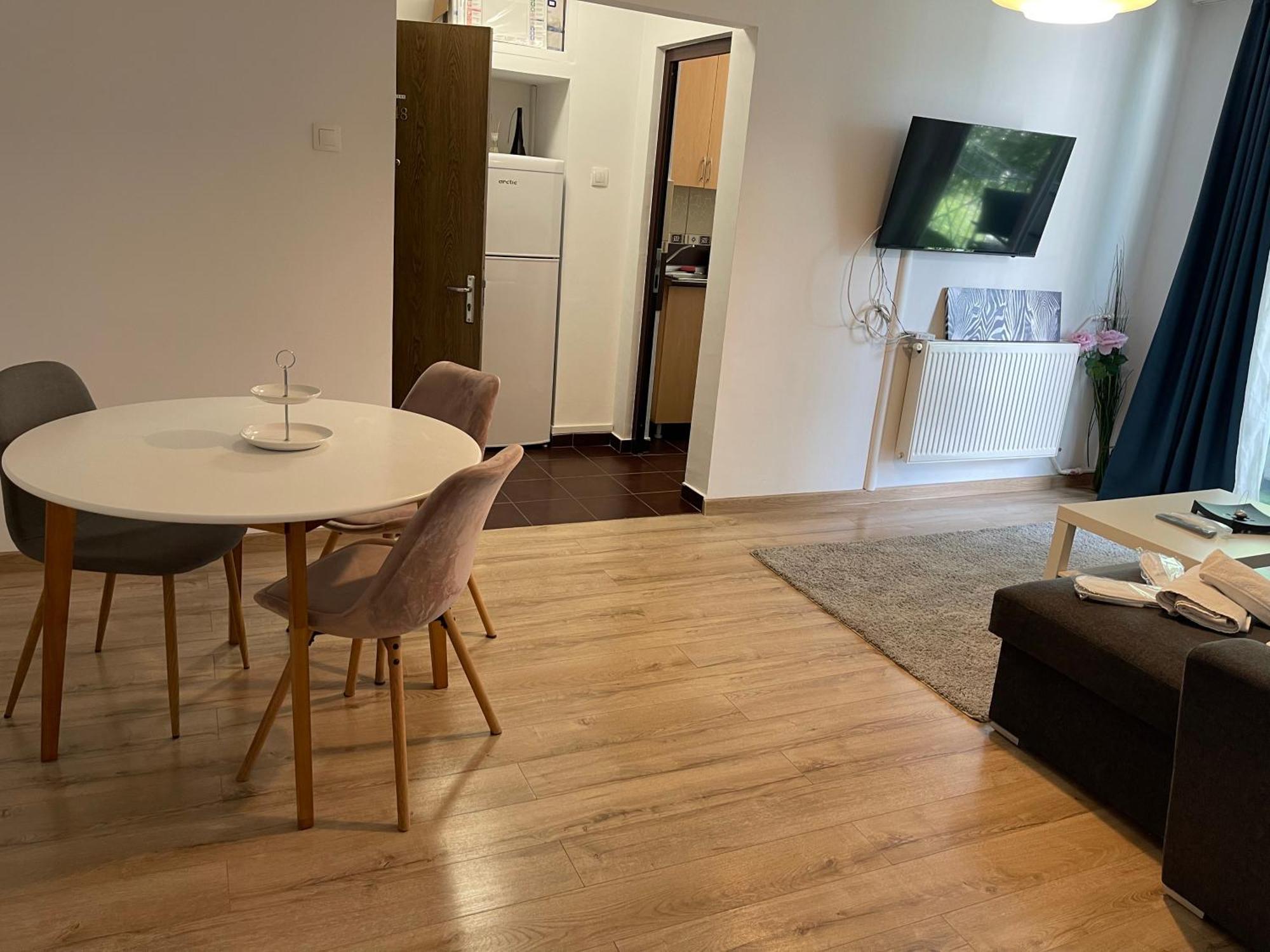 Cellini Apartment Букурещ Екстериор снимка